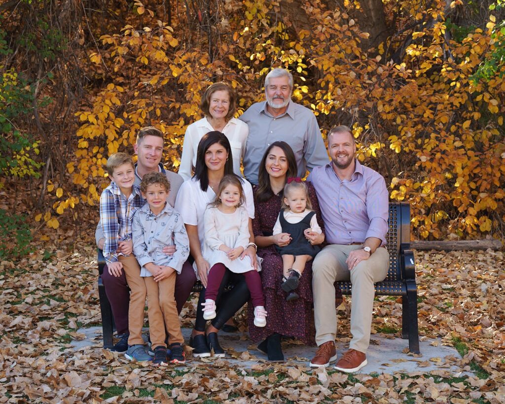 Extended Family Fall Photography Session at Dekoevend Park